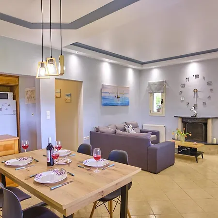 Apartman Angeliki's House