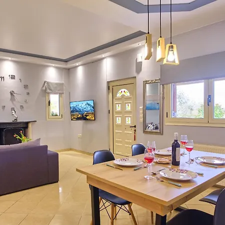 Apartment Angeliki's House *