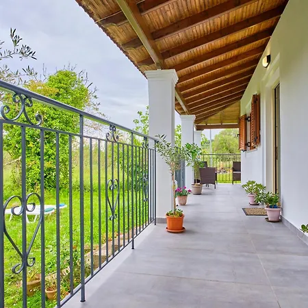 Apartment Angeliki's House *